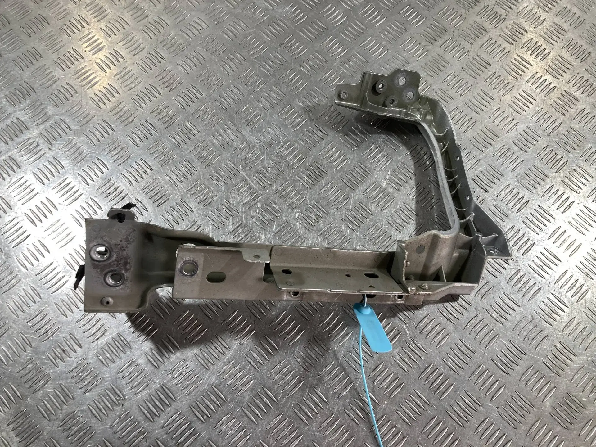 Кронштейн фары GX7313N078A, T4N3260