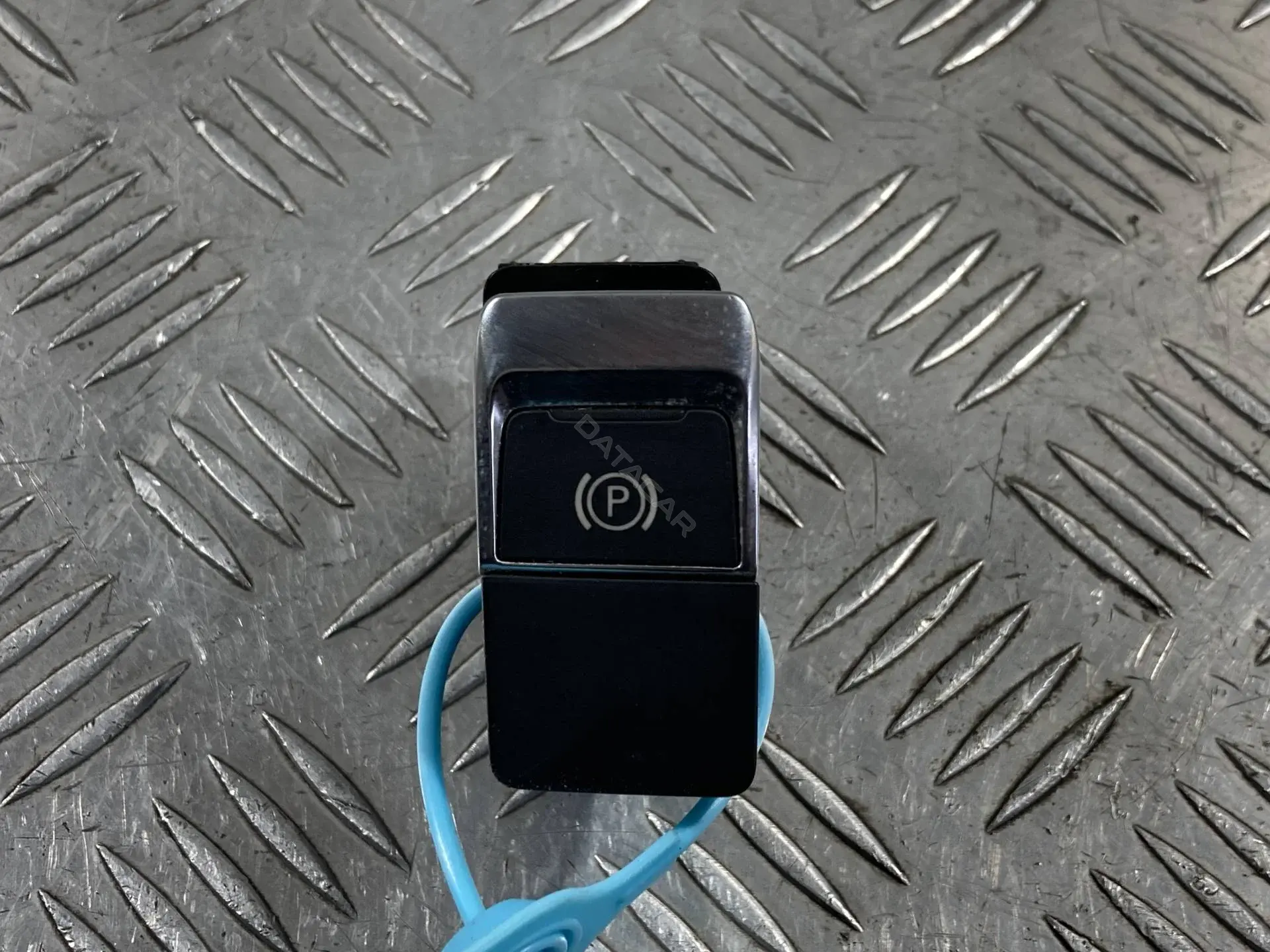 Кнопка стояночного тормоза 4G1927225A