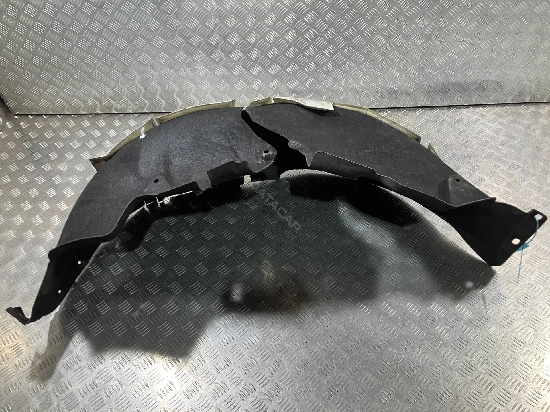 Подкрылок CPLA279D23, LR033054, LR050800