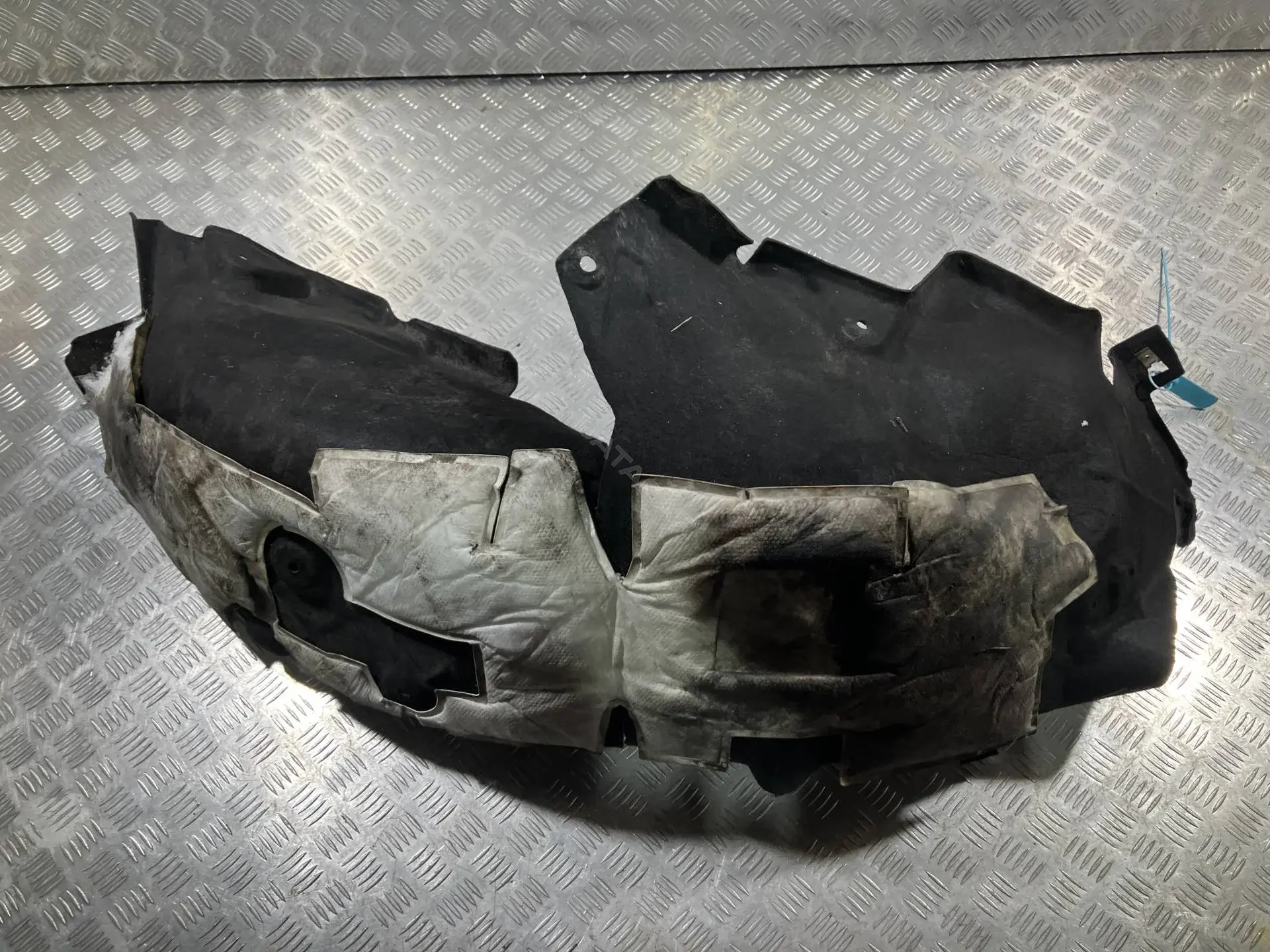 Подкрылок CPLA279D23, LR033054, LR050800