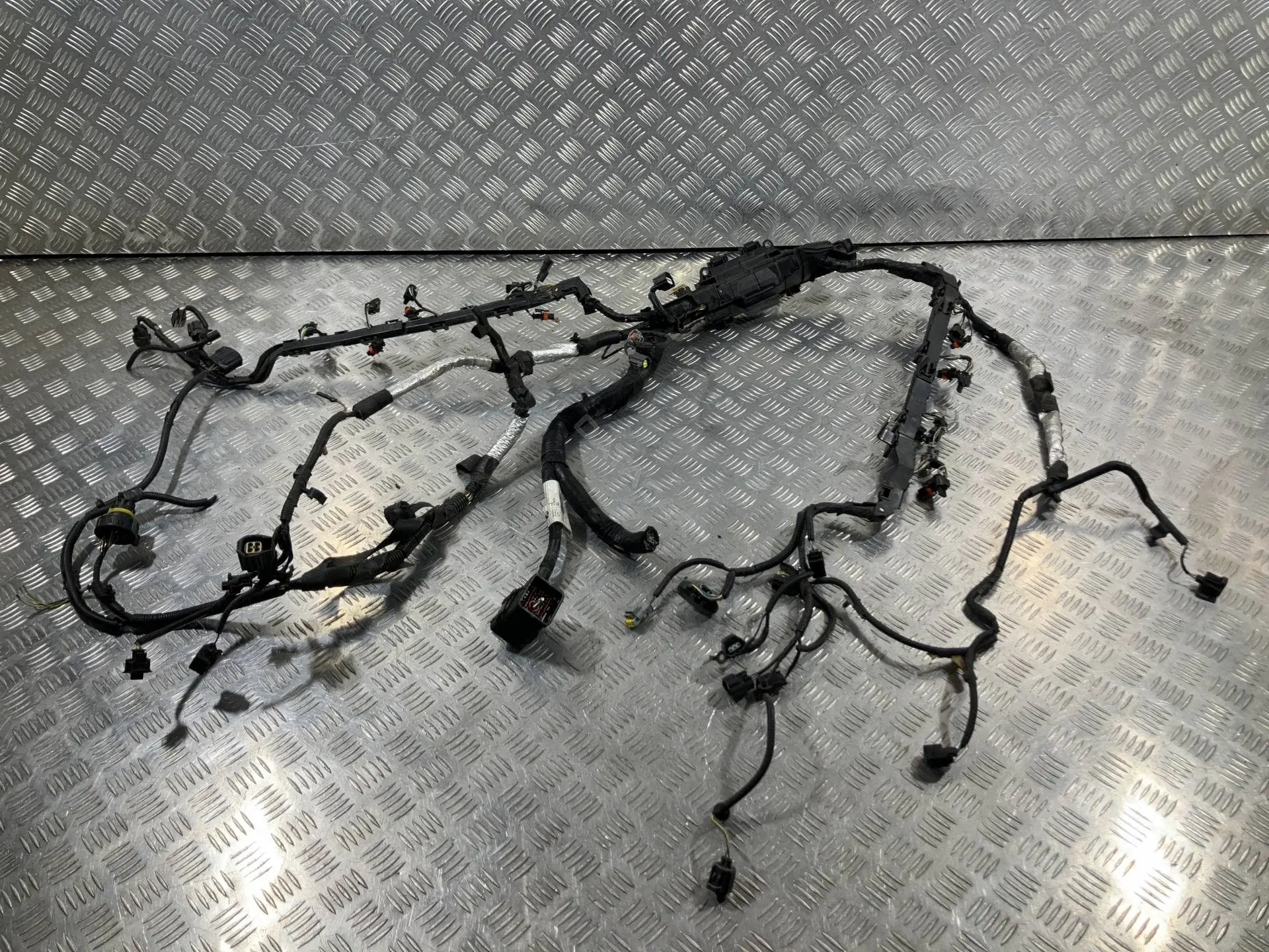 Проводка 8W83-12B637-AE