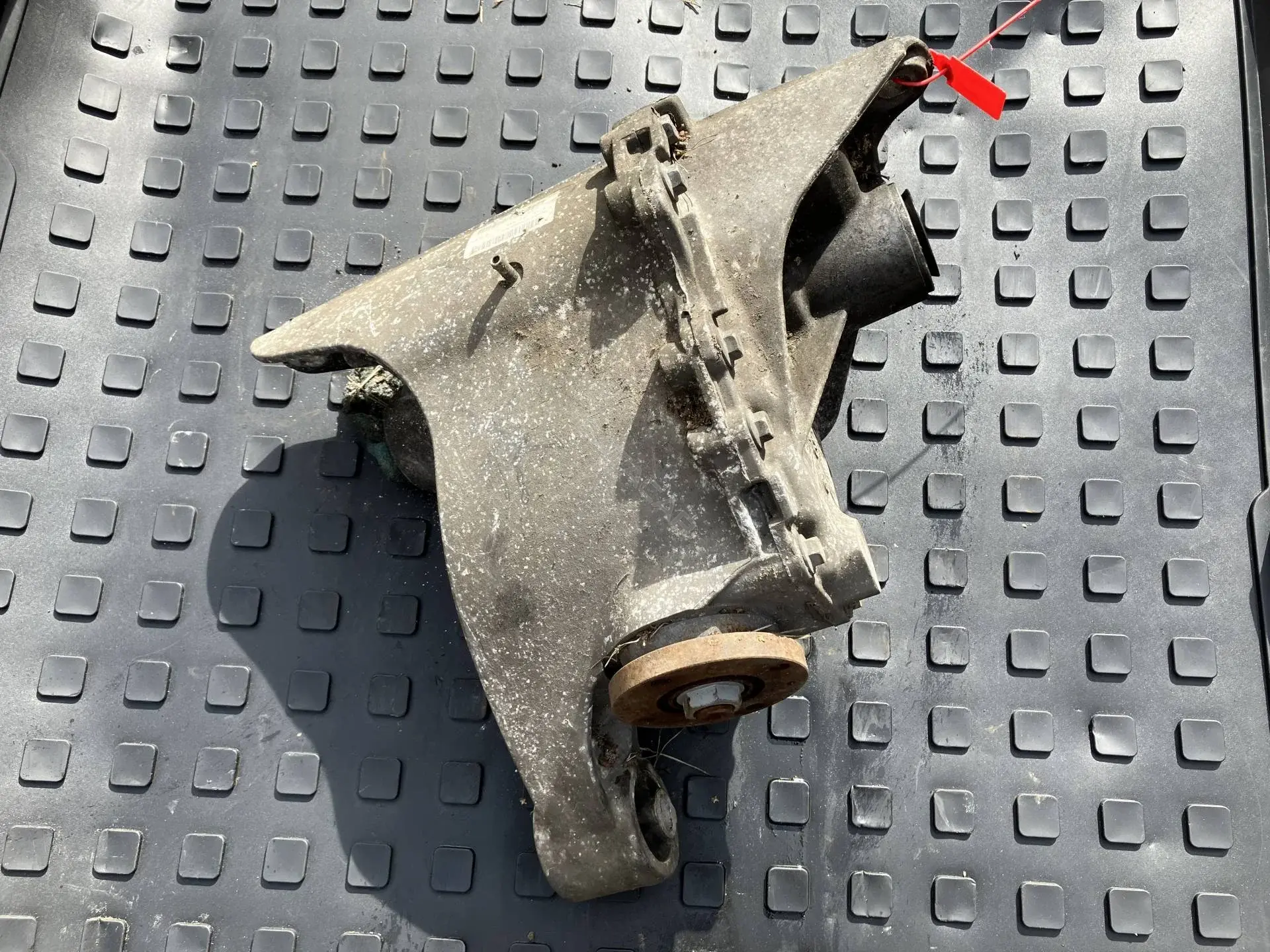 Редуктор заднего моста AH22-4W063-BC, LR017327