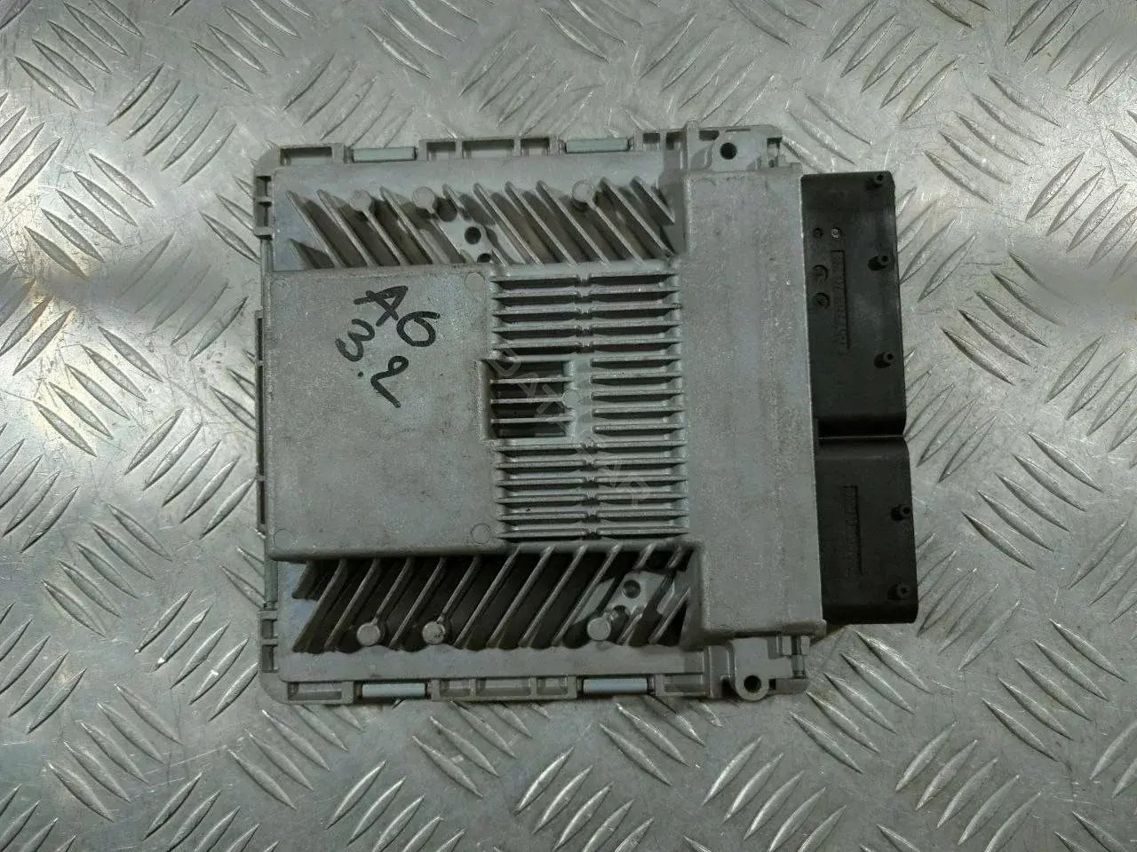 Блок управления двигателем 4F1907559E, 4F2910559D, 4F2990990B