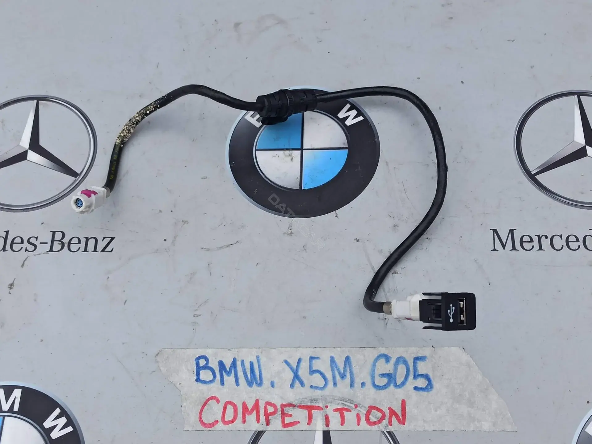 Разъем AUX / USB 9229294