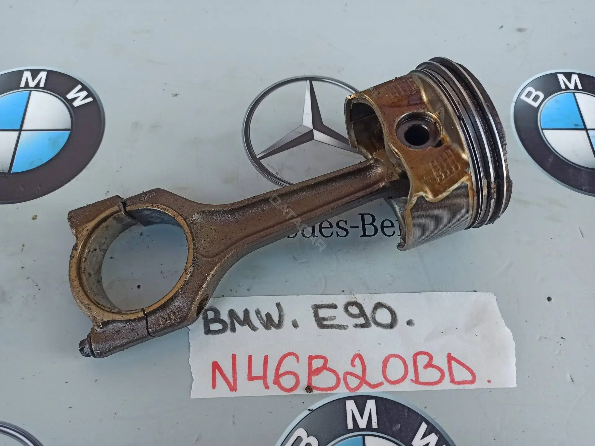 Поршень двигателя N54B30A
