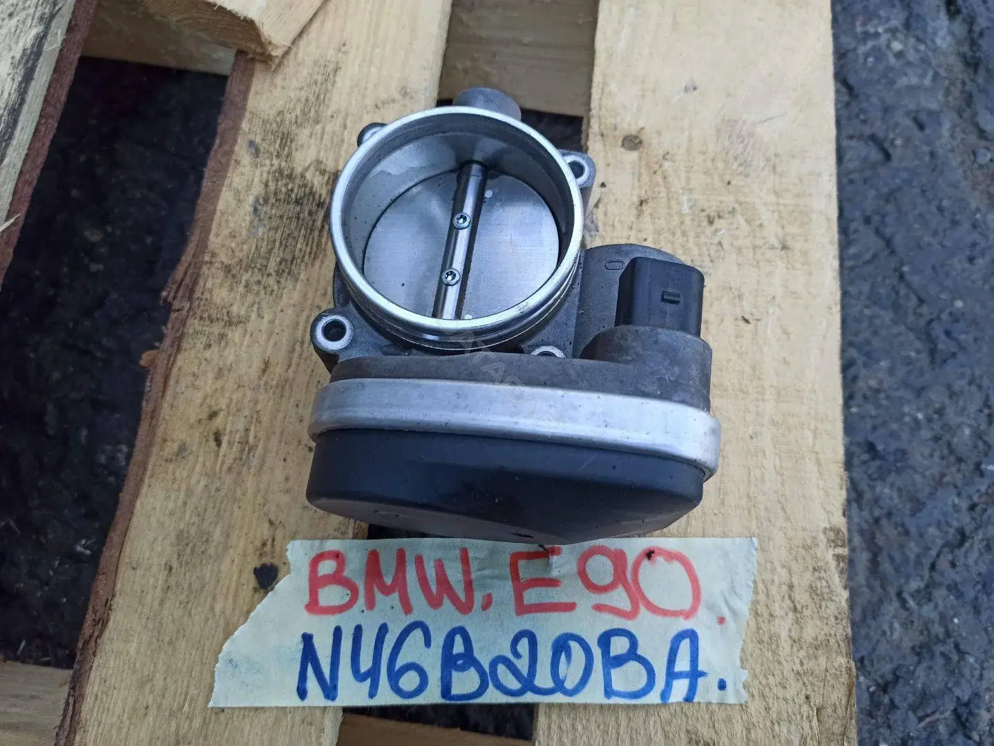 Дроссельная заслонка 1439580