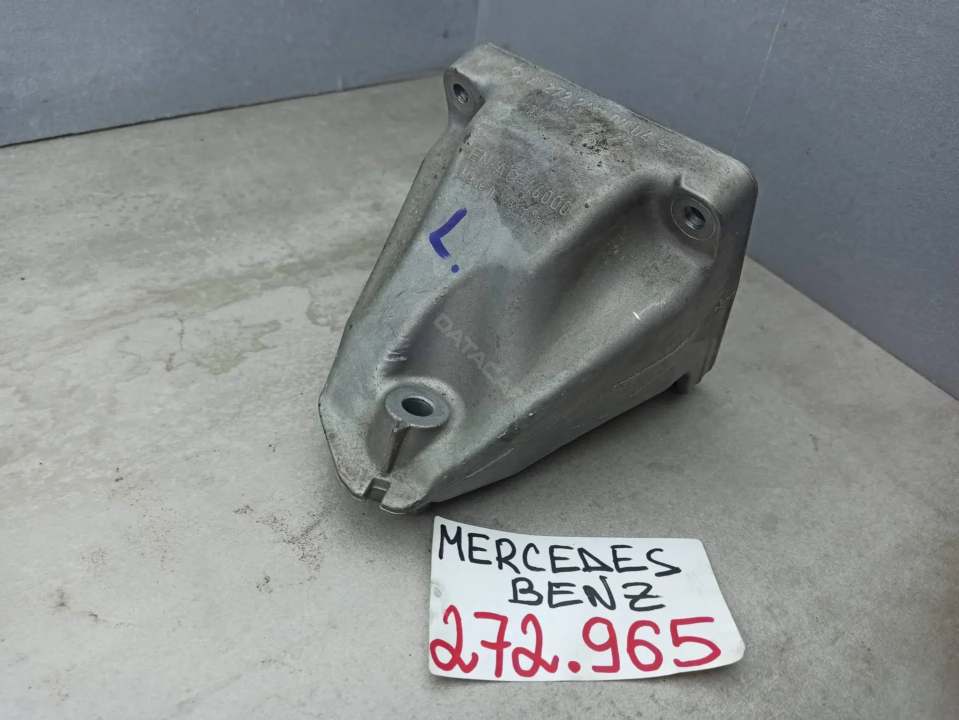 Кронштейн двигателя A2722230704