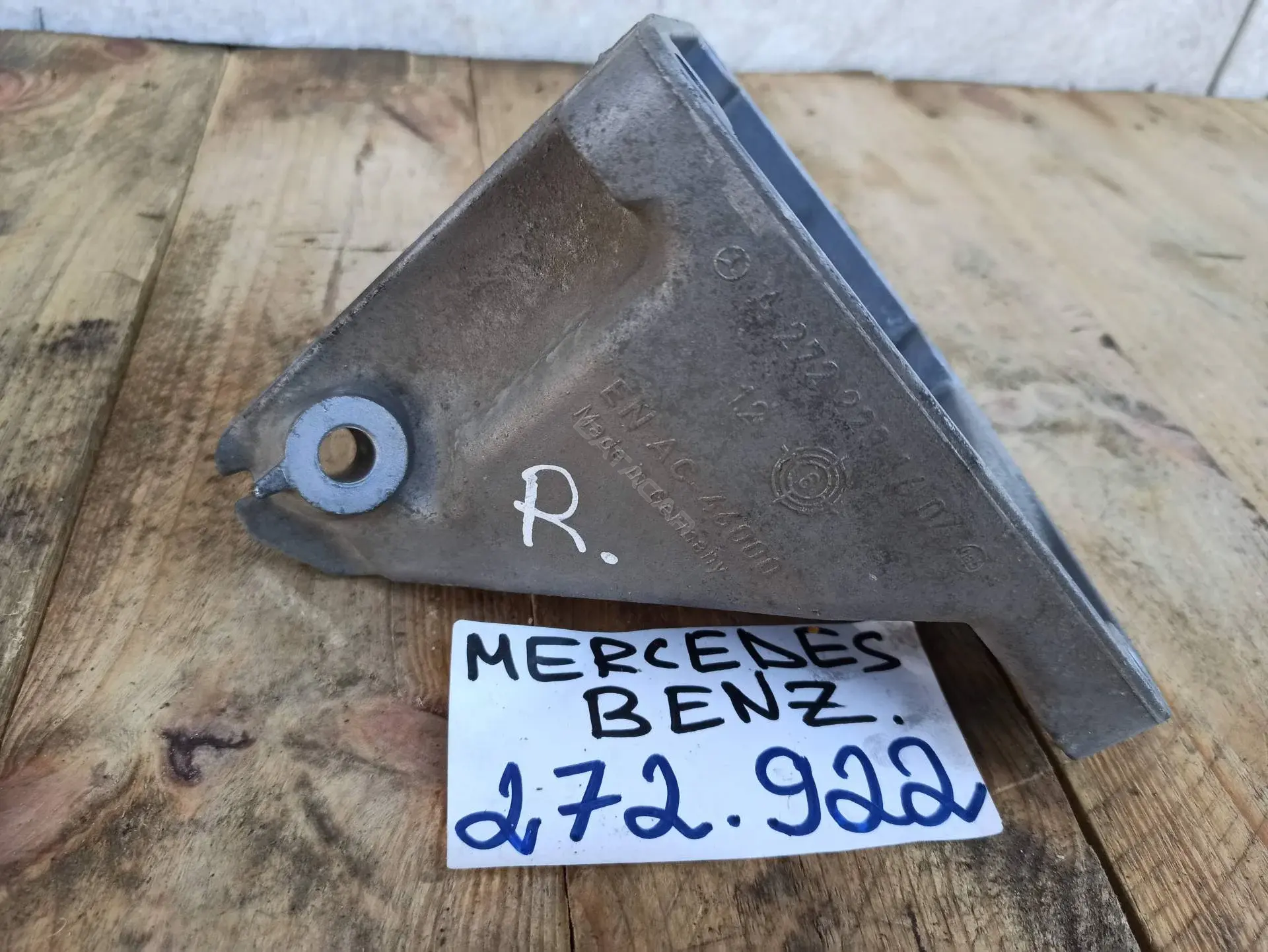 Кронштейн двигателя A2722231607