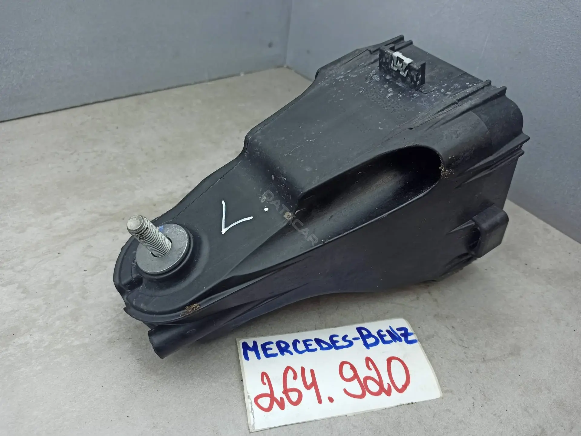 Кронштейн двигателя A2642200300