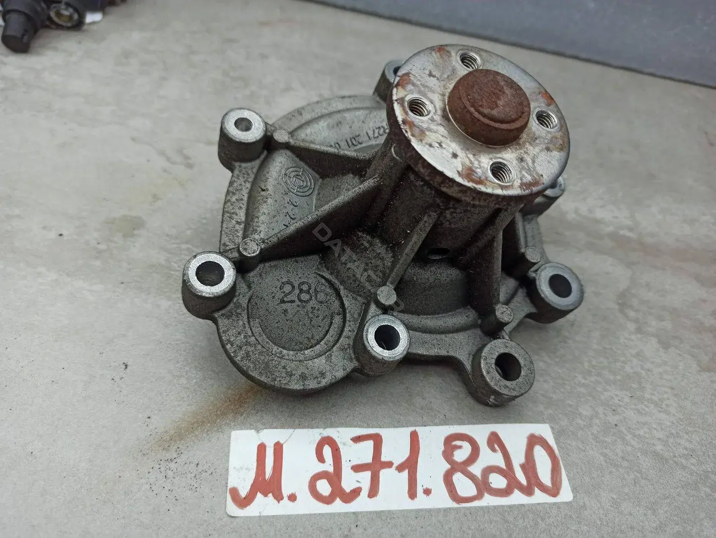 Водяной насос / Помпа R2712010601