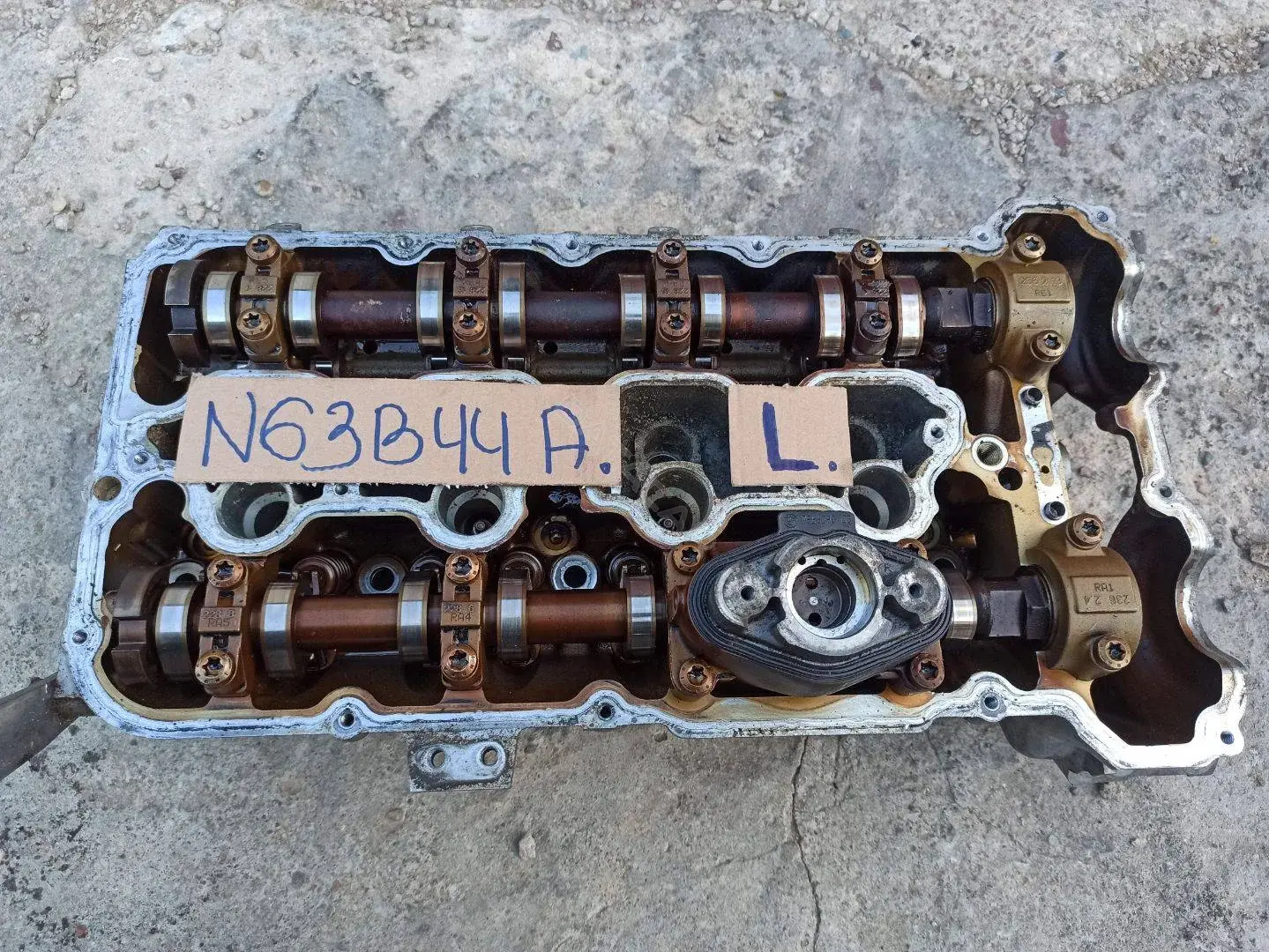 Головка блока цилиндров 7573940