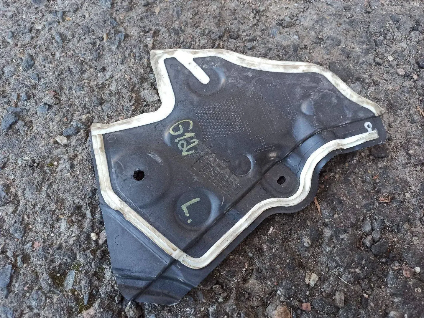 Накладка панели крепления облицовки (телевизора) 7347027