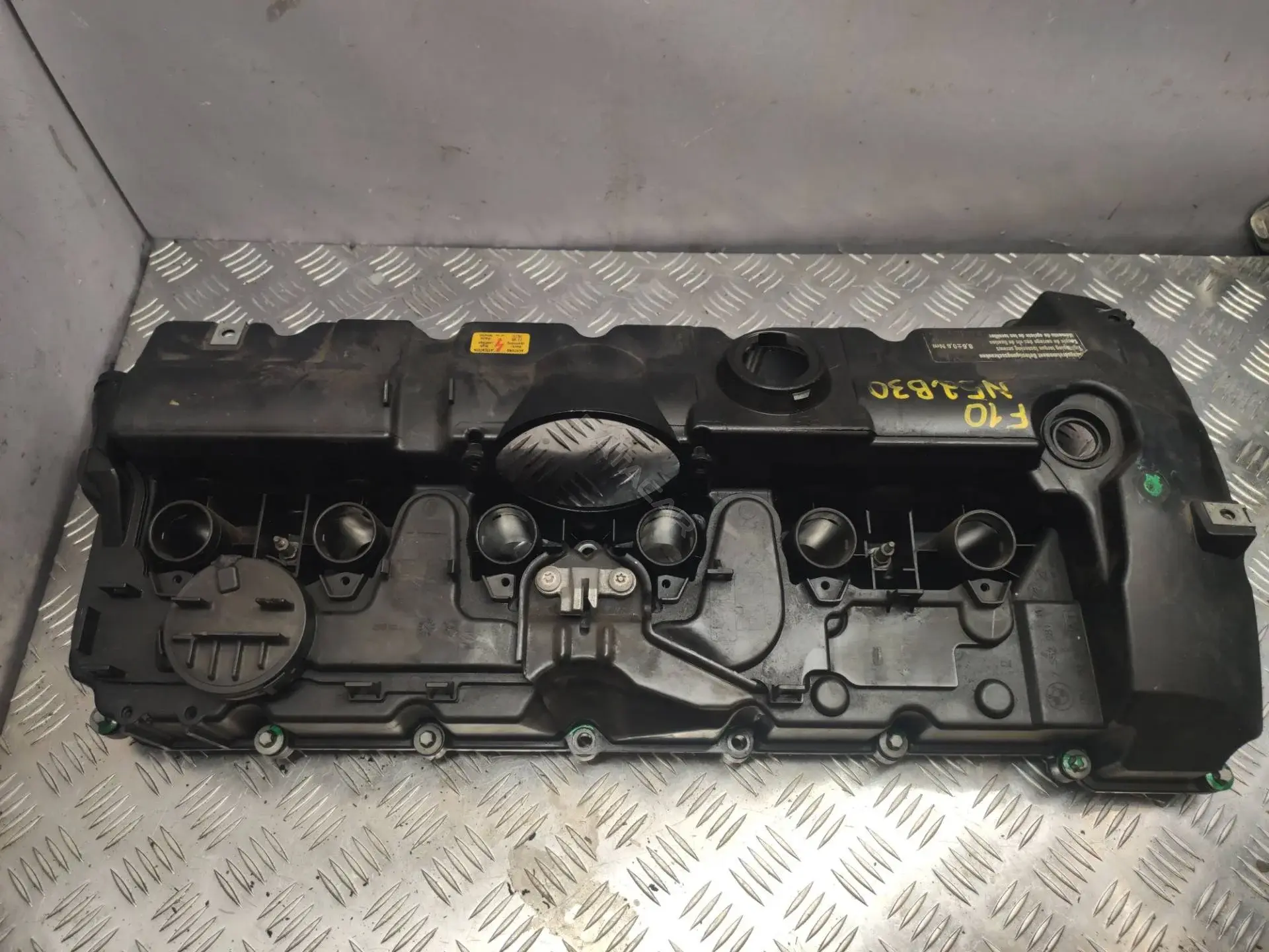Крышка клапанная 10X1088LX, 7552281