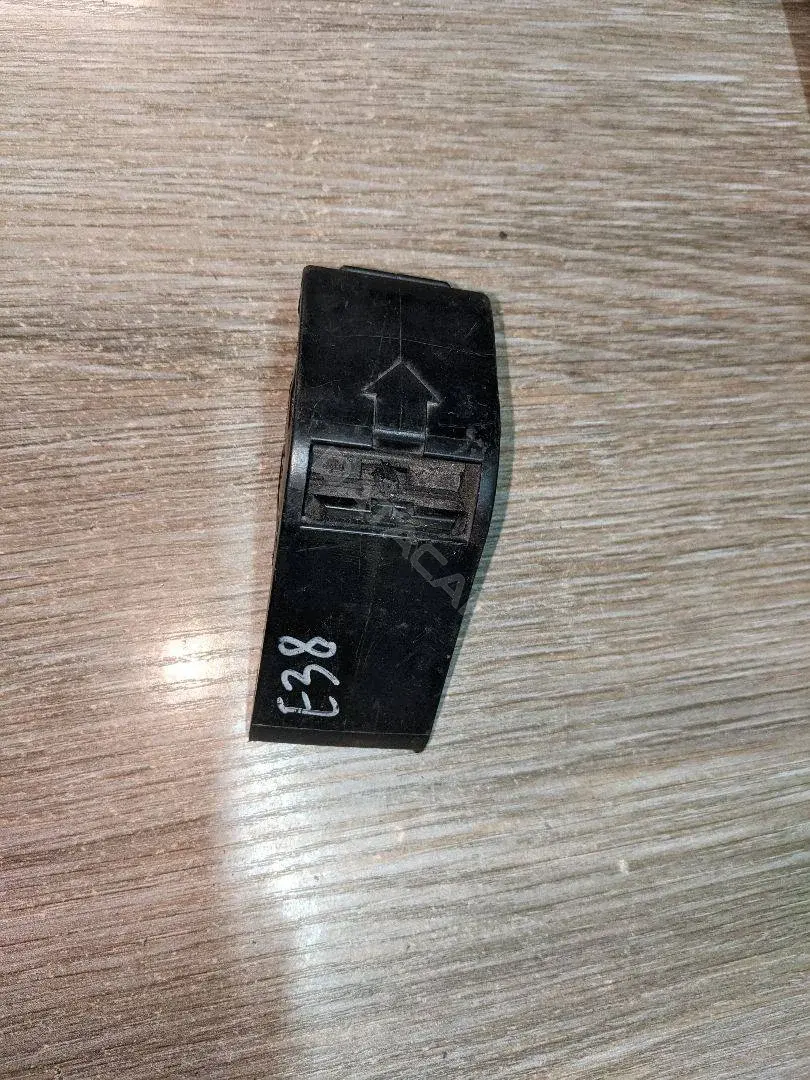 Кронштейн радиатора 1737709
