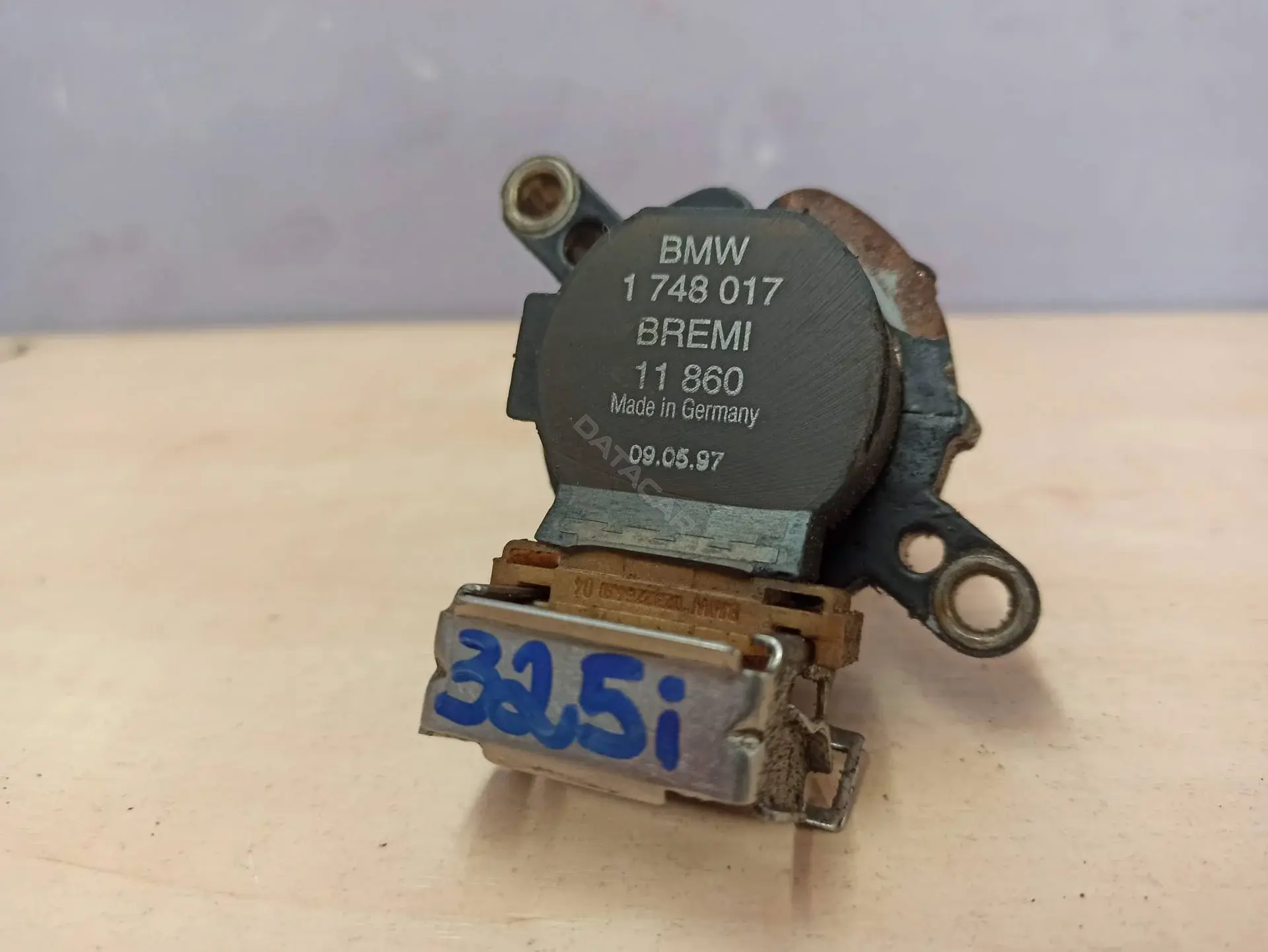 Катушка зажигания 12131703228, 12137599219, 1748017