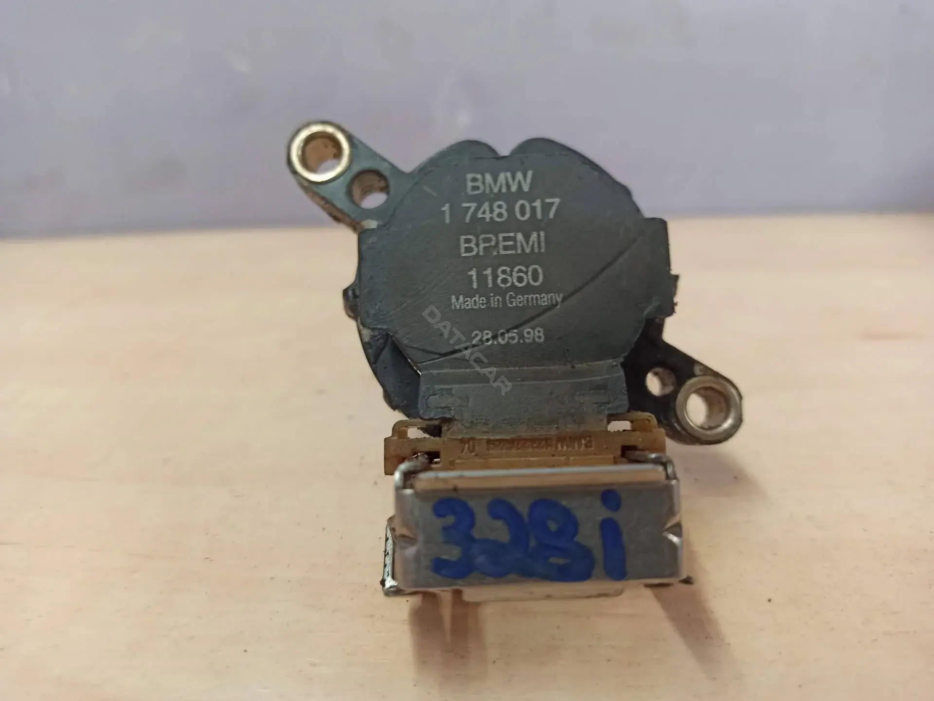 Катушка зажигания 12131703228, 12137599219, 1748017