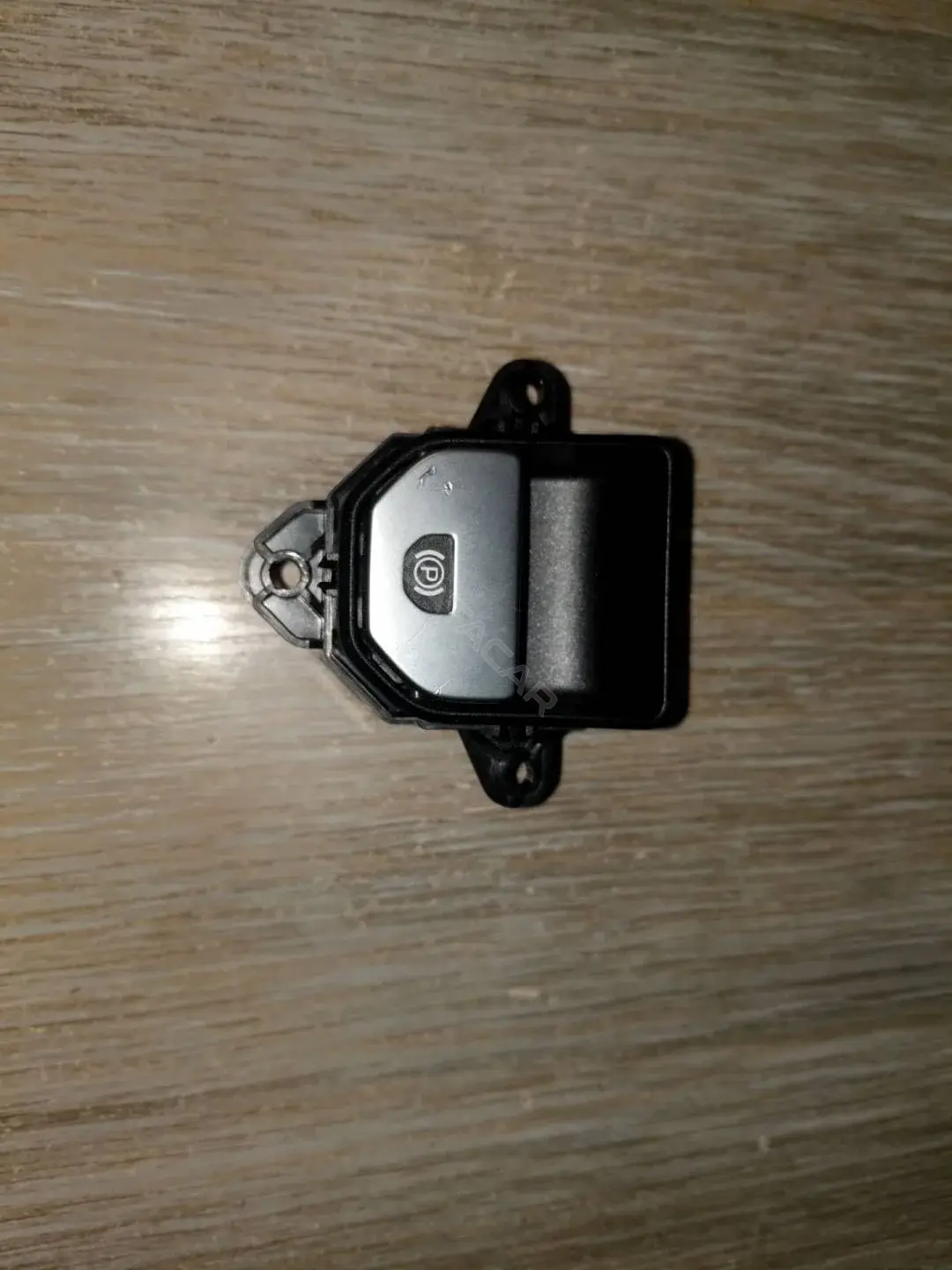 Кнопка стояночного тормоза BJ32-15K850-AD