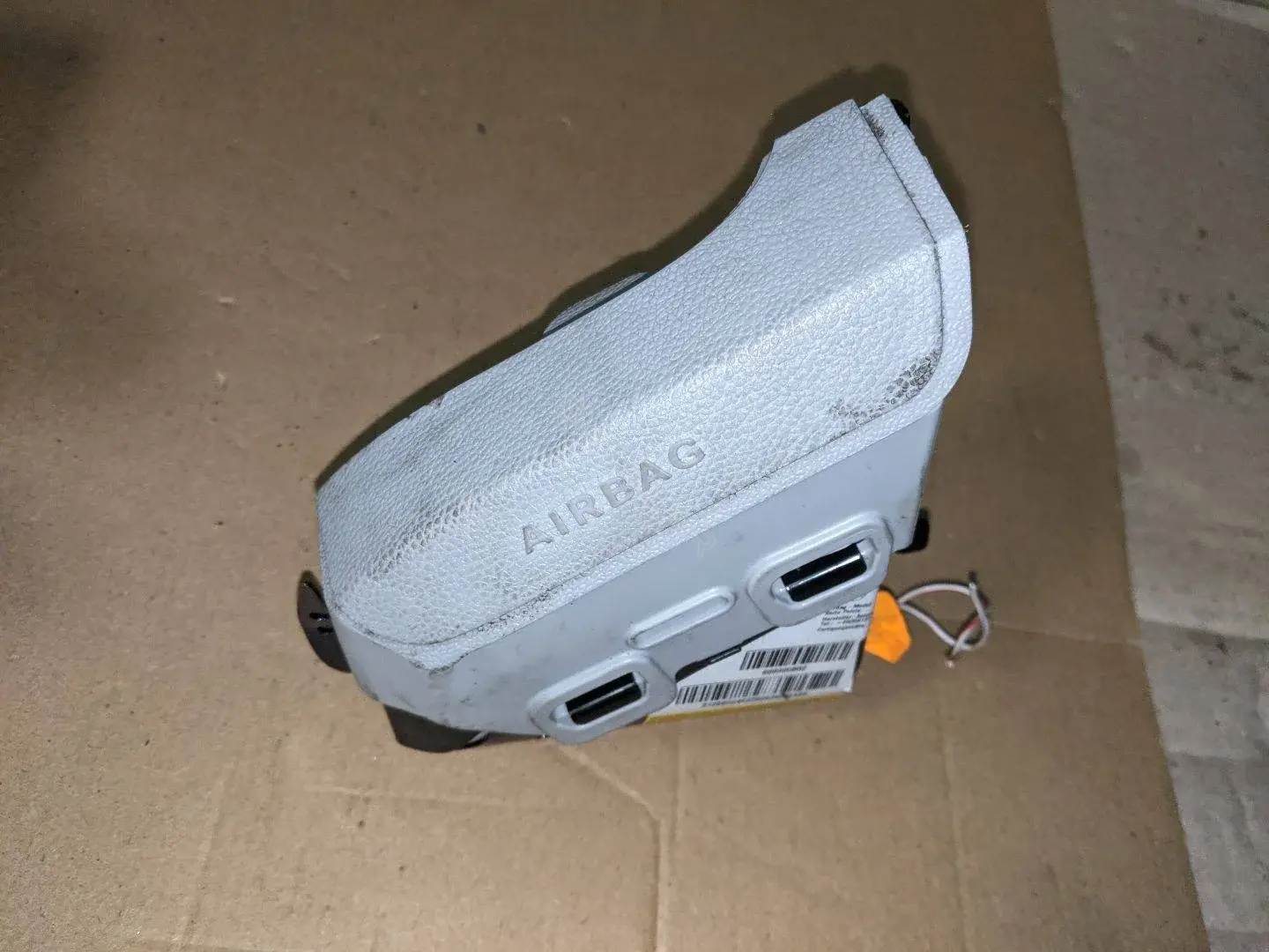 Подушка безопасности A2128602402