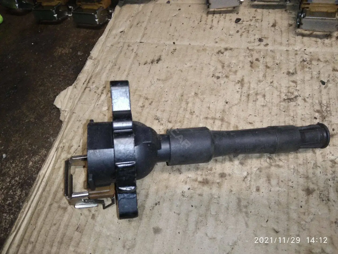 Катушка зажигания 12131703228, 12137599219, 1748017