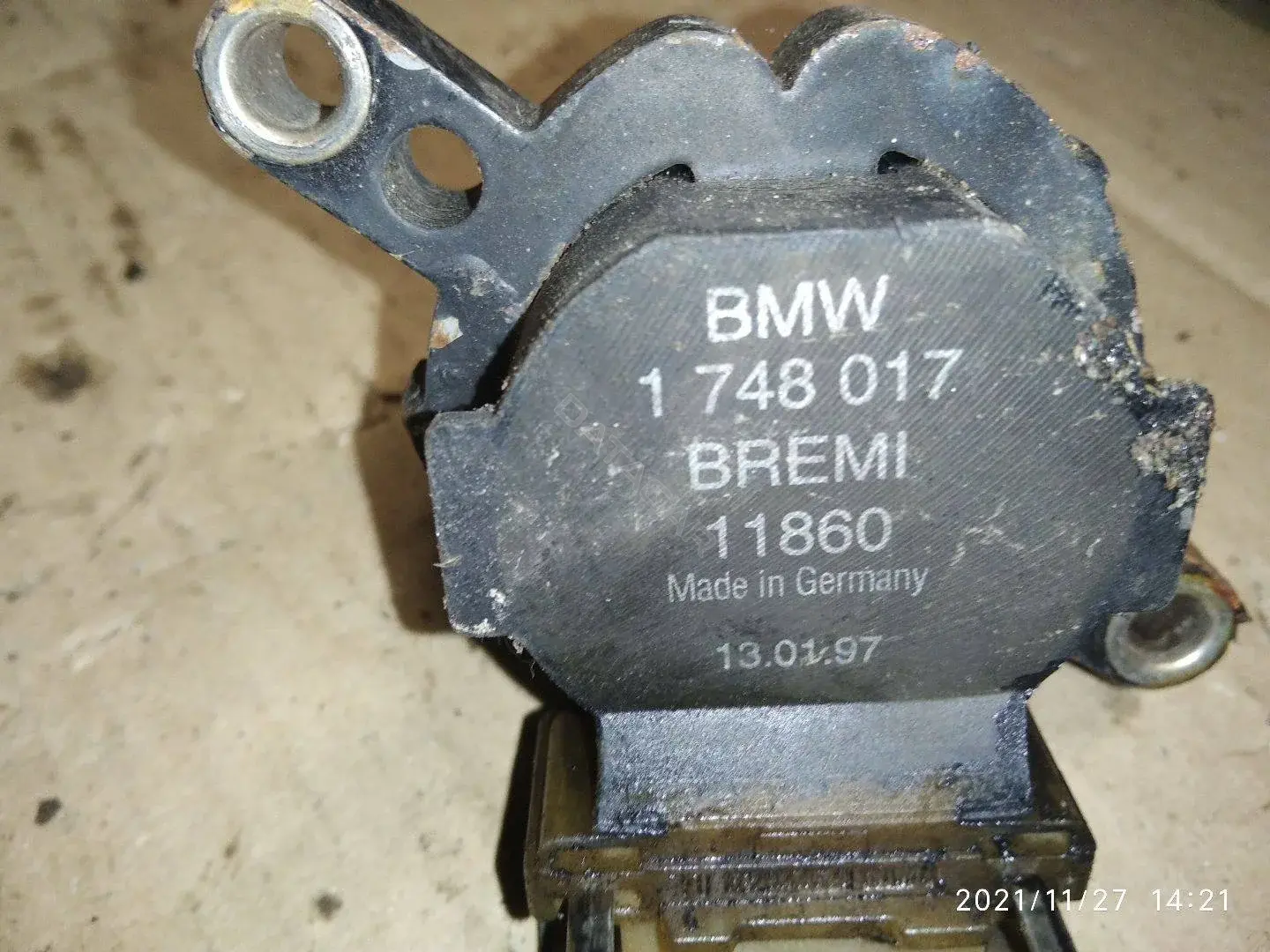 Катушка зажигания 12131703228, 12137599219, 1748017