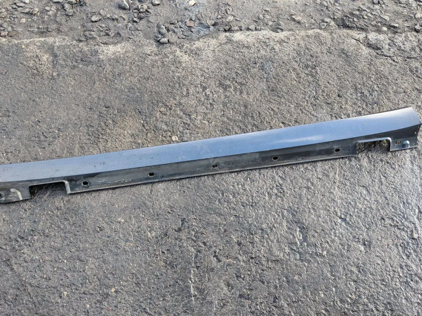 Накладка на порог A2126900140