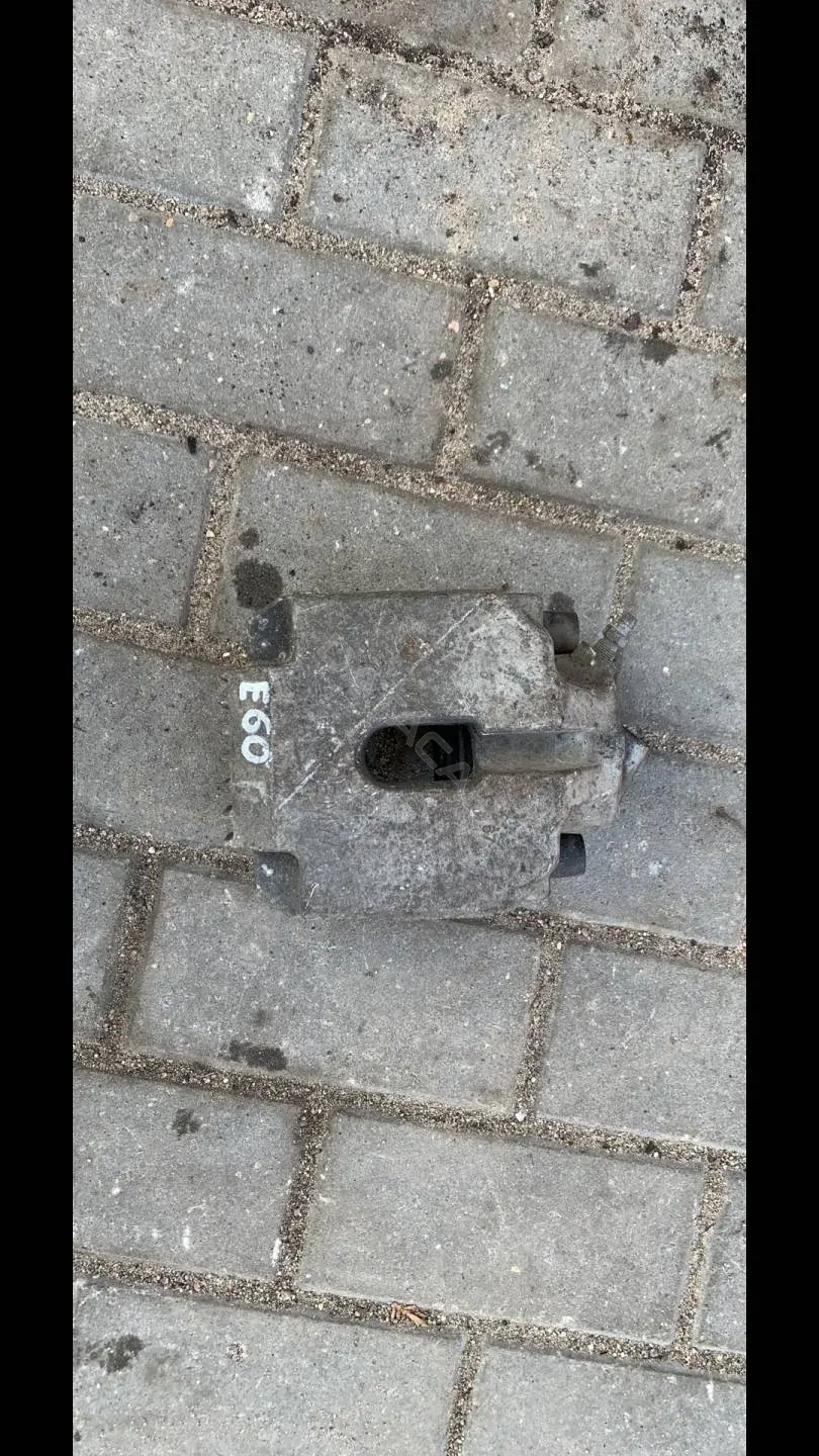 Суппорт тормозной P15047890