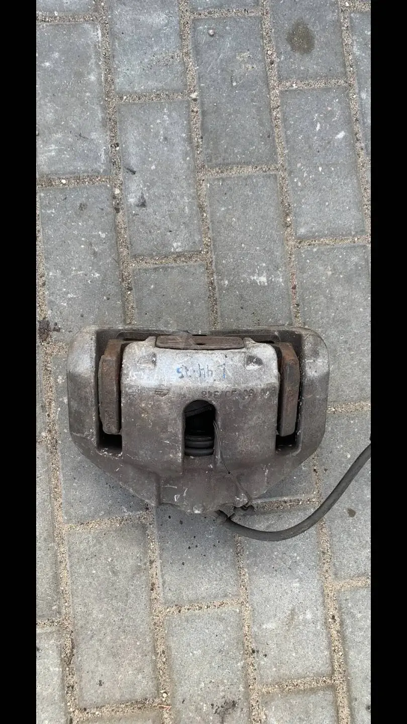 Суппорт тормозной 0986134142, 34116756303, 7107906