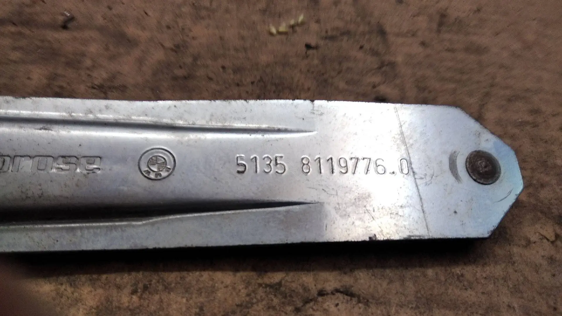 Стеклоподъемник 8119776