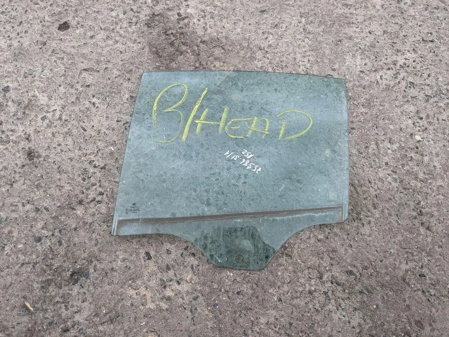 Стекло двери 51357043599