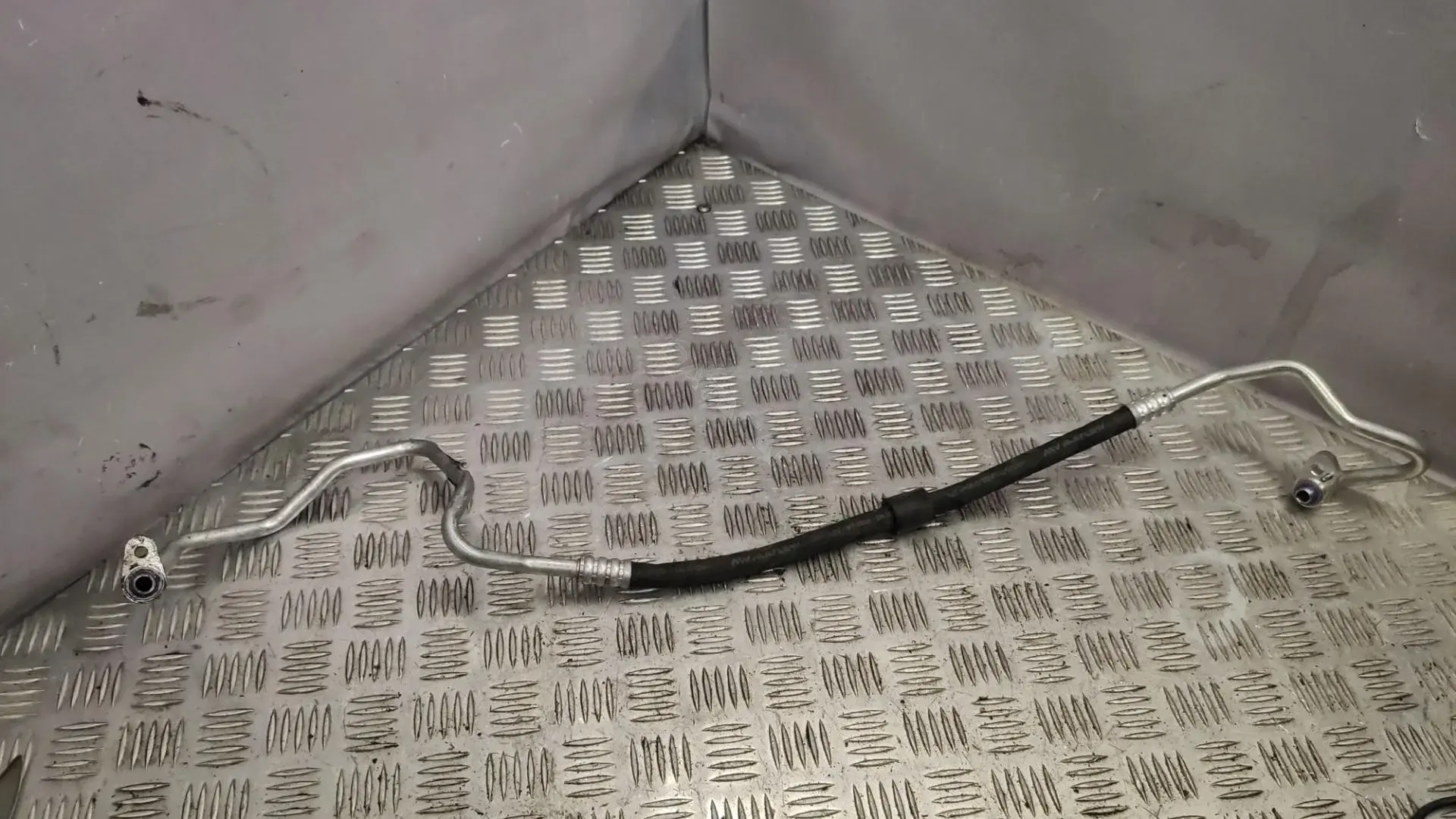 Трубка кондиционера 2538303201