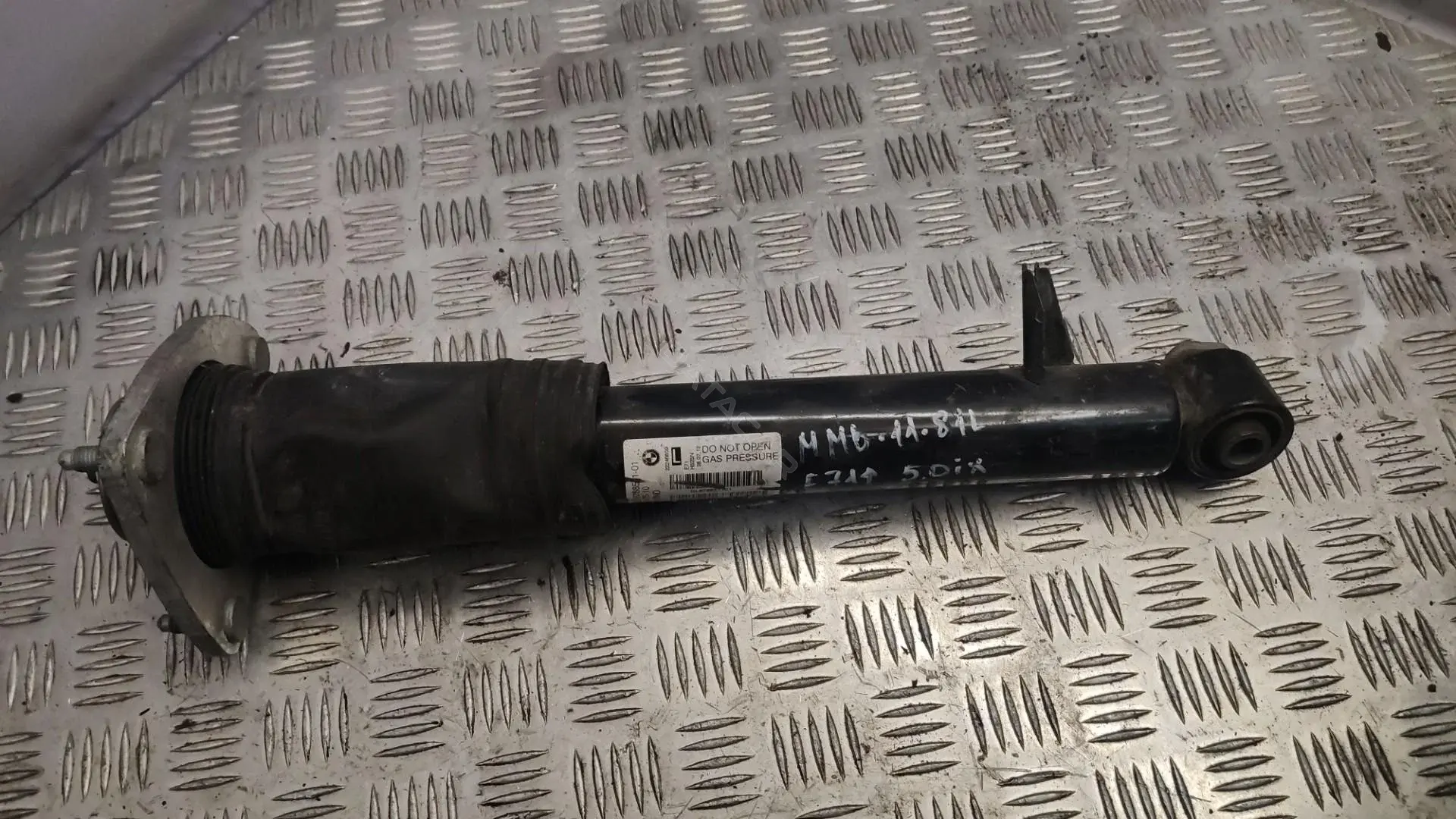 Амортизаторы 33526783018, G11417R, G121085R