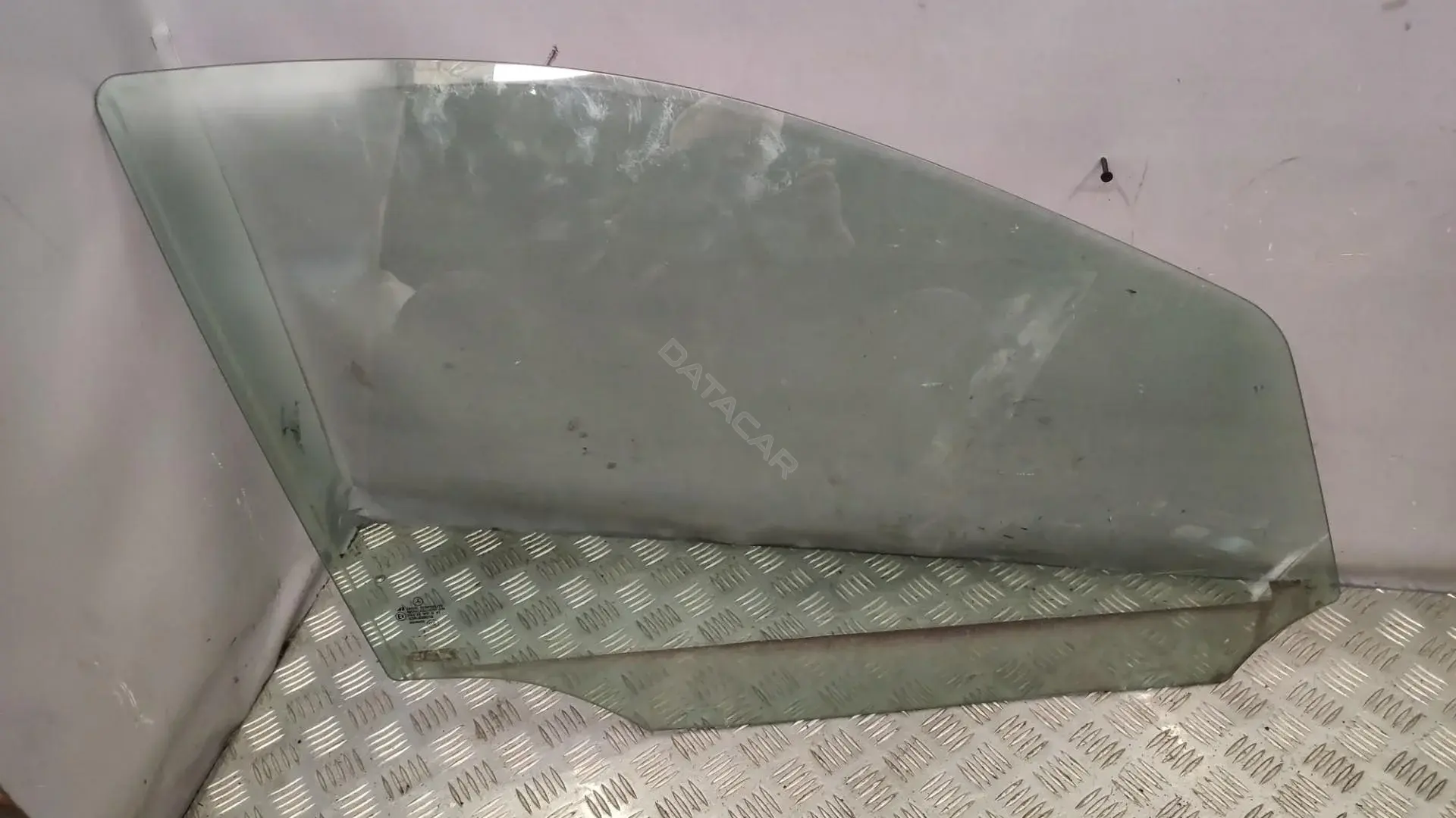 Стекло двери A1647250000