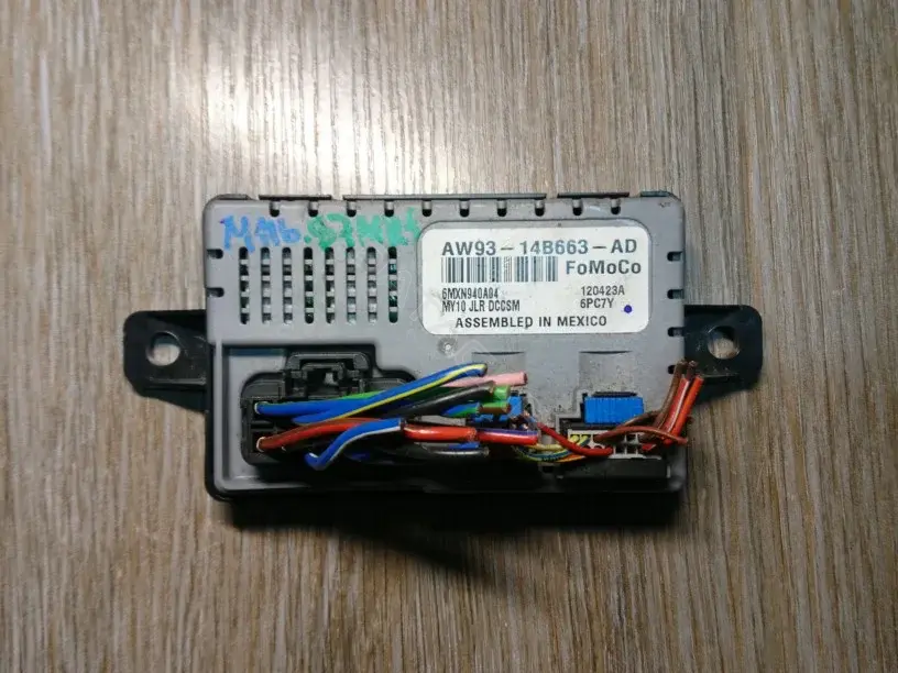 Блок комфорта 6MXN940A04, AW93-14B663-AD