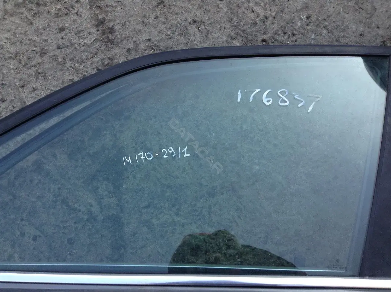Стекло двери 23077HG, 410008136, 51328159169
