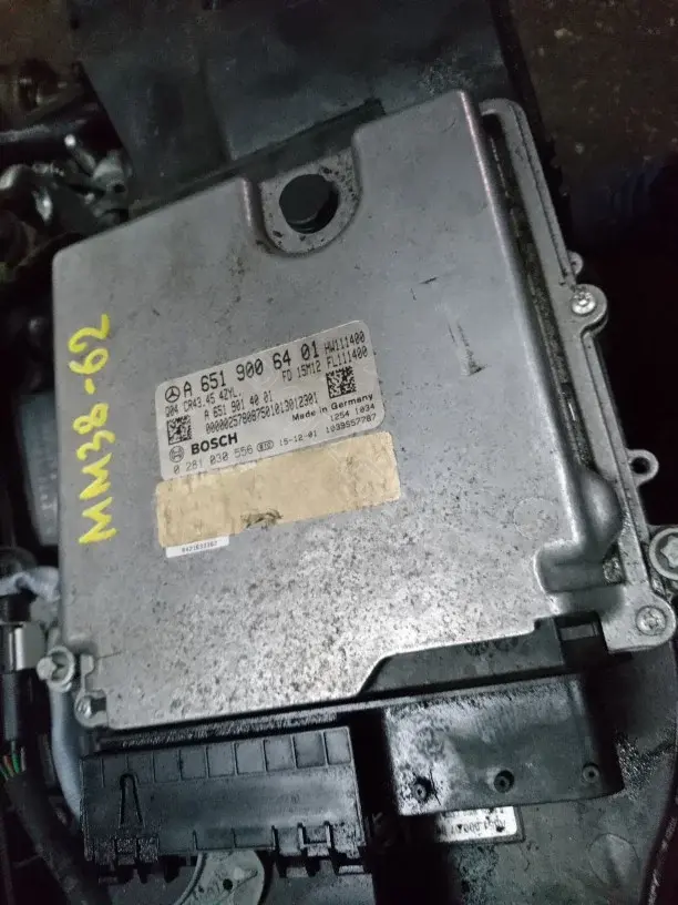 Блок управления двигателем 0281030556, A6519006401
