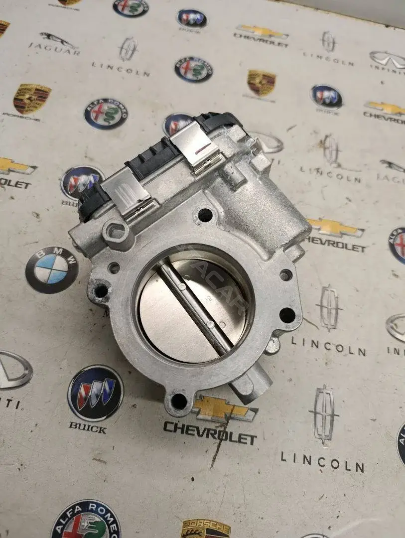 Дроссельная заслонка 06M133062L