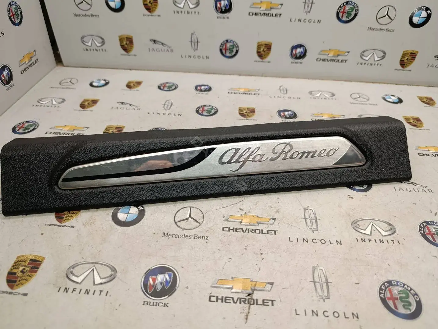 Накладка на порог 156107577