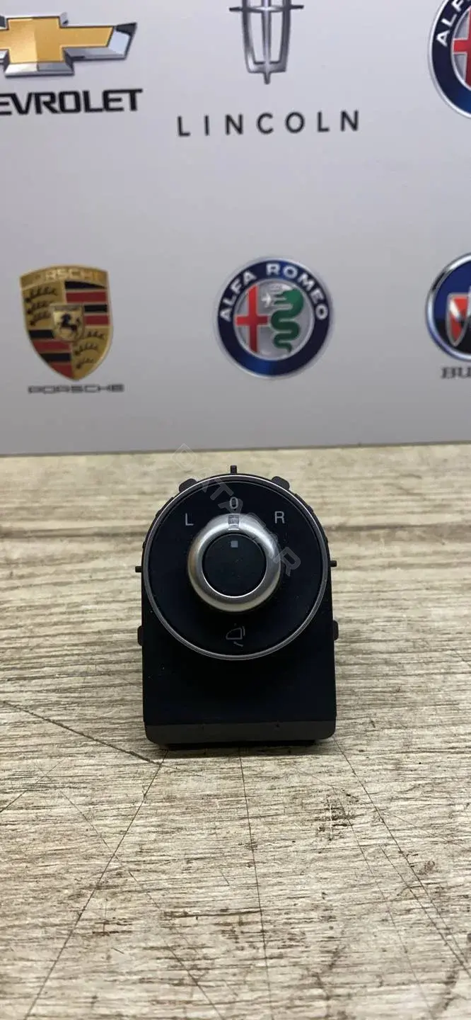 Джойстик регулировки зеркал 01561181990