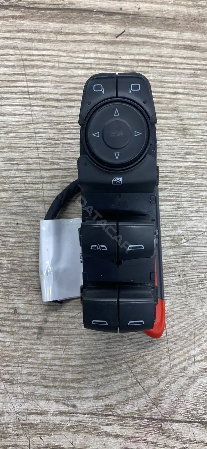 Блок управления стеклоподъемниками 84139693