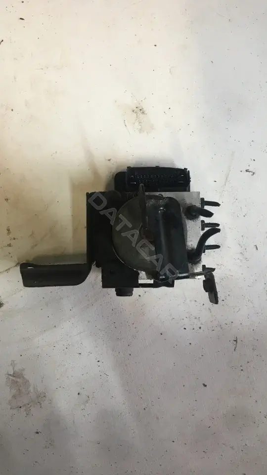 Блок управления АБС 589101U860