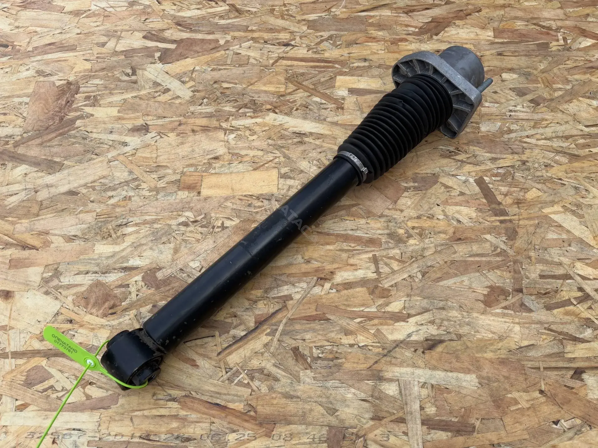 Амортизаторы CPLA-18A024-AB, DPLA18W002AF, DPLA-18W002-BF