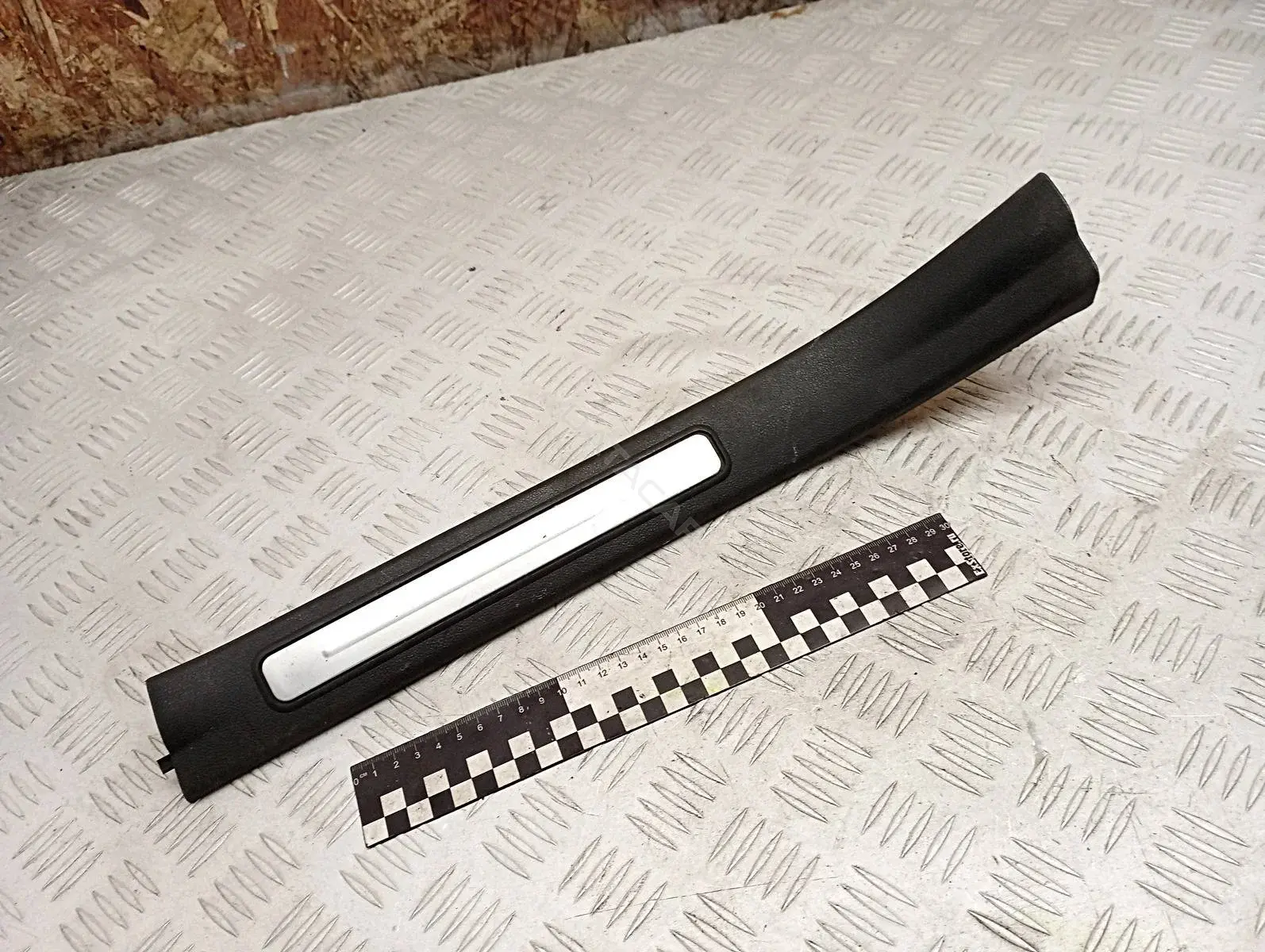 Накладка на порог A1696801074