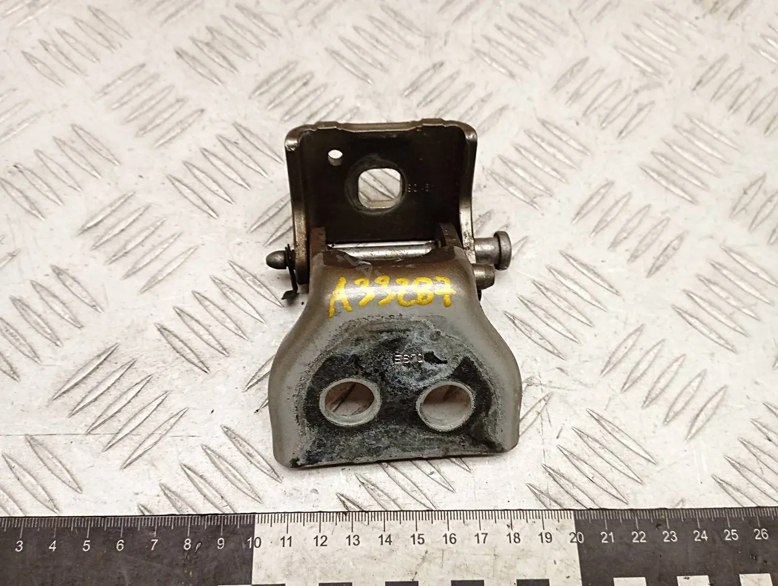 Петля двери 9035V2