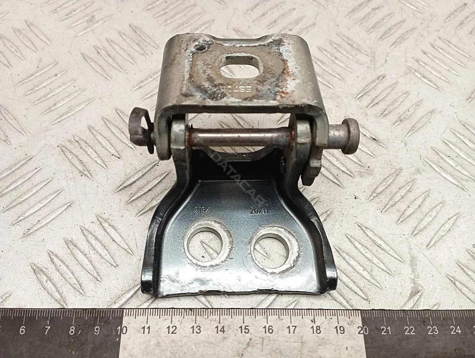 Петля двери 9035V3