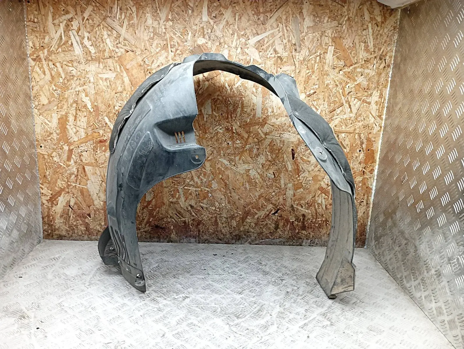 Подкрылок 86812CV500, 86814CV500