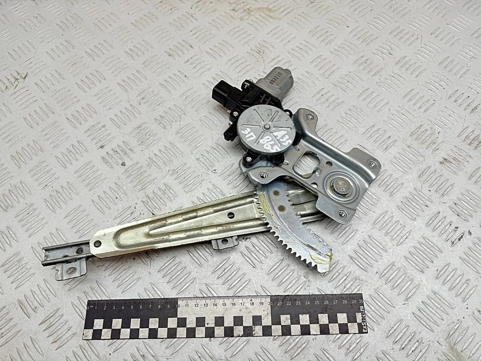 Стеклоподъемник 5713A086