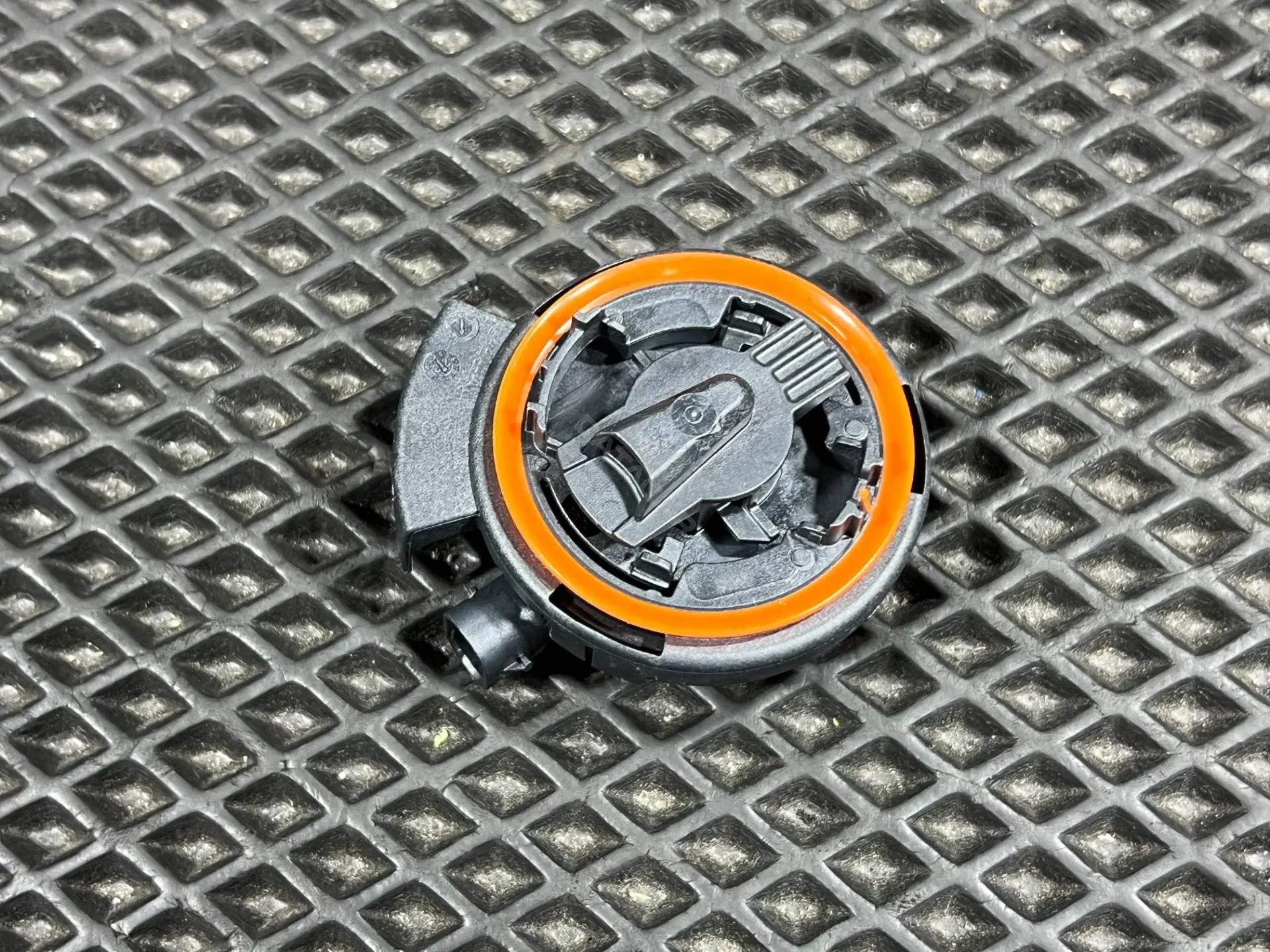 Датчик удара JX7T-14C676-AA