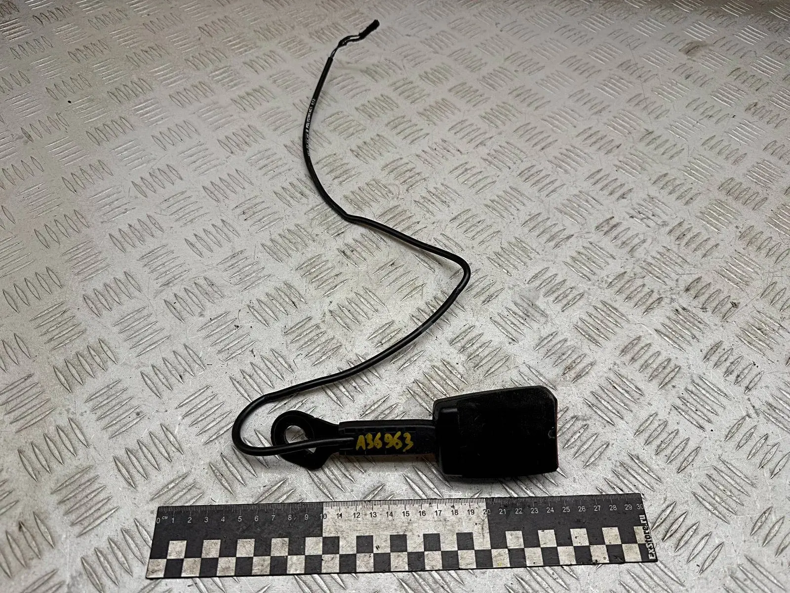 Замок ремня безопасности 7L0857778C