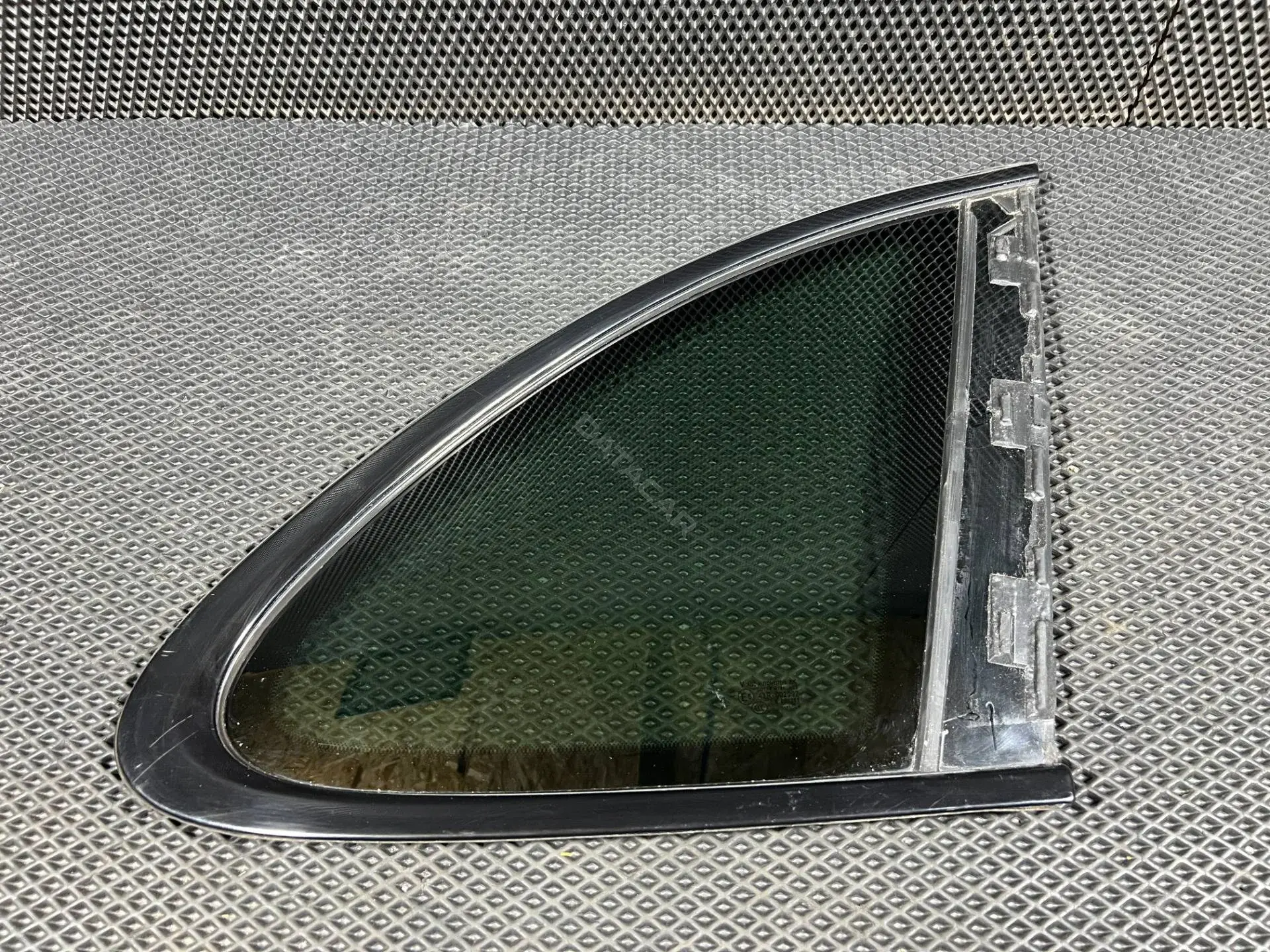 Стекло двери 7P5845298