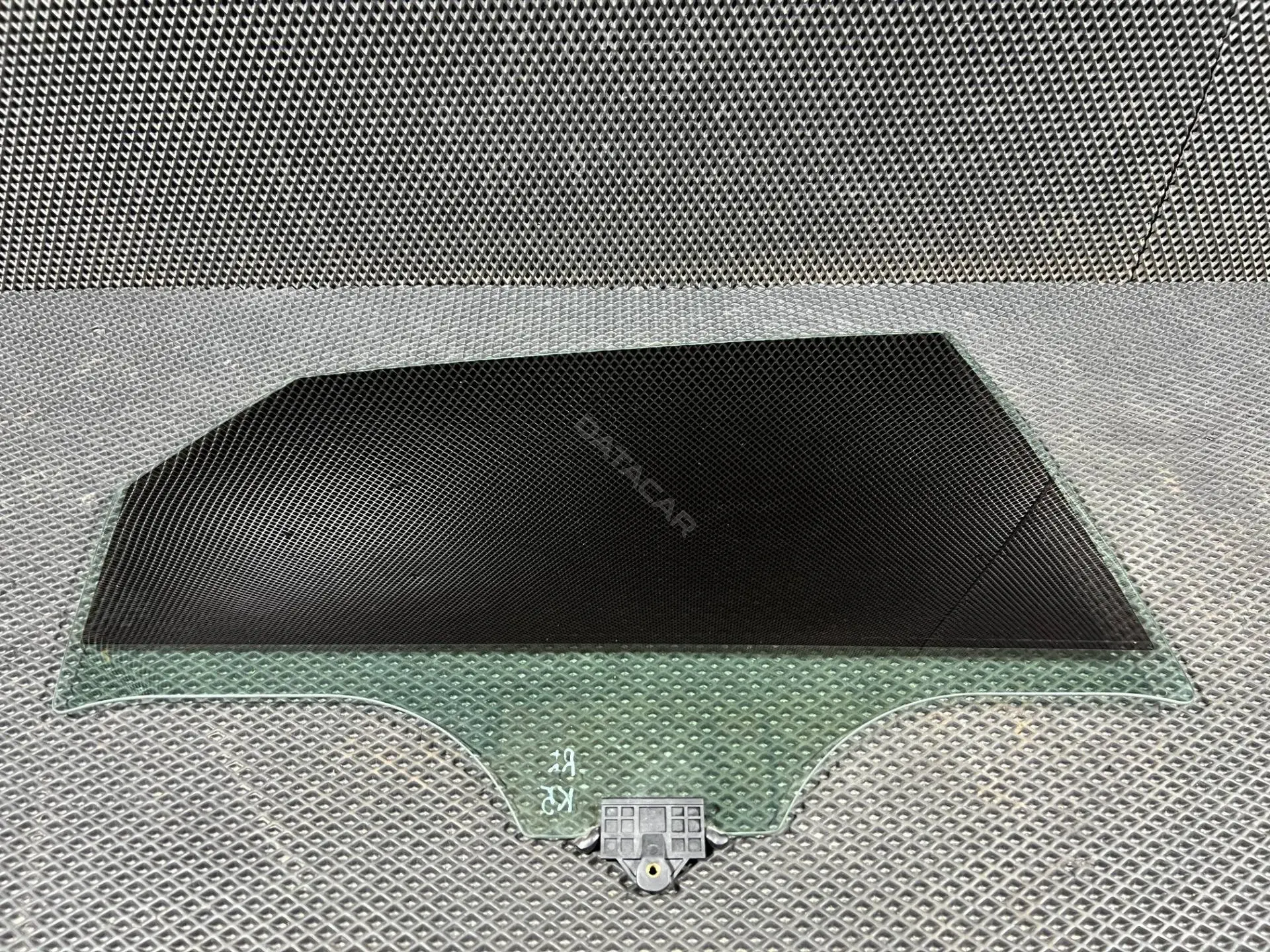 Стекло двери 83421L3000